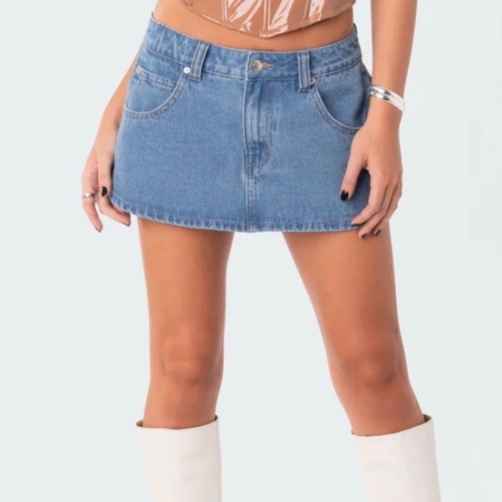 Edikted Talia Micro Skort